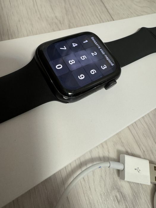 Продам Apple watch se