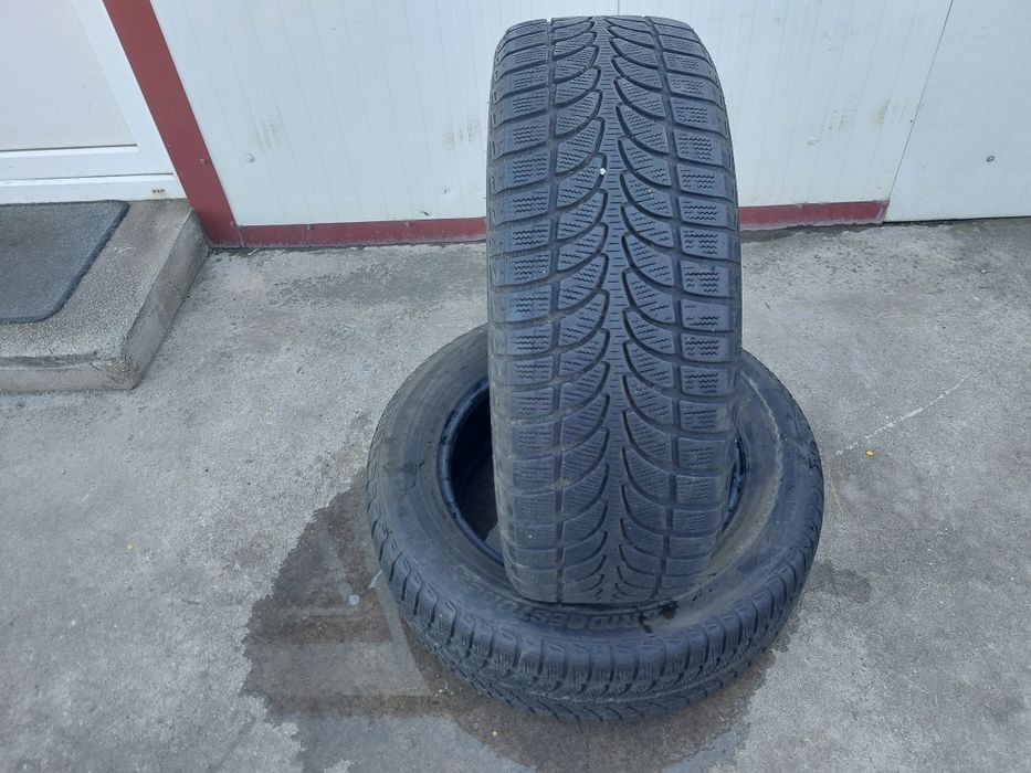 135 lei bucata! Doua anvelope M+S/IARNA 235 60 18 Bridgestone