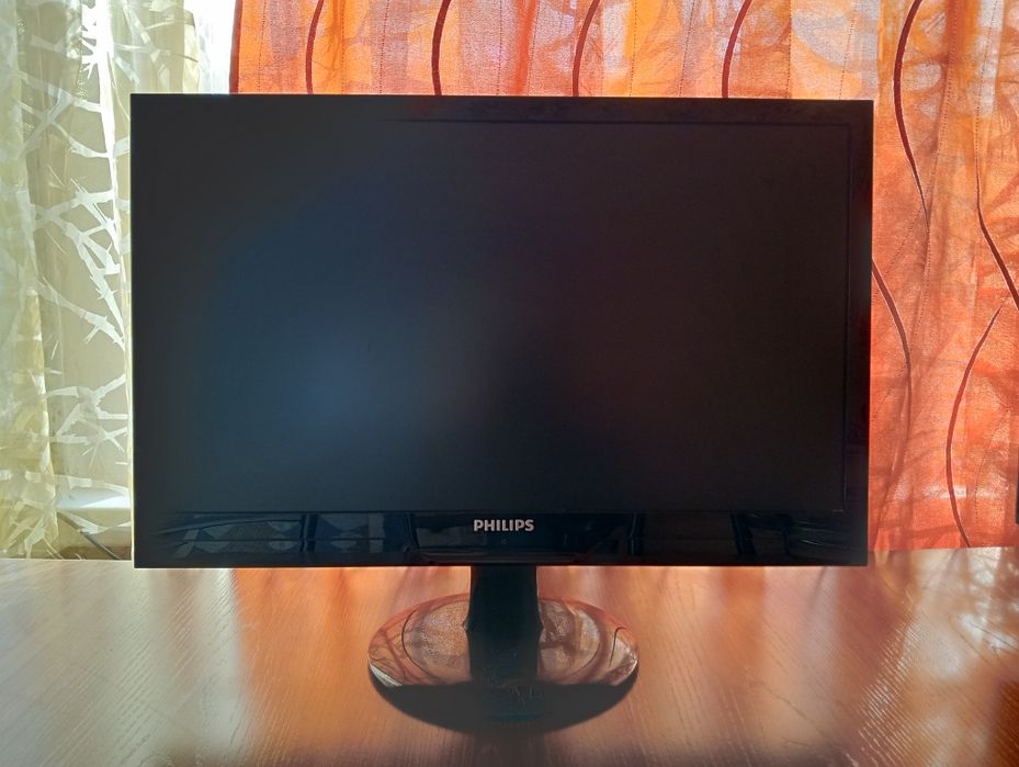 Philips iPS FHD 21.5