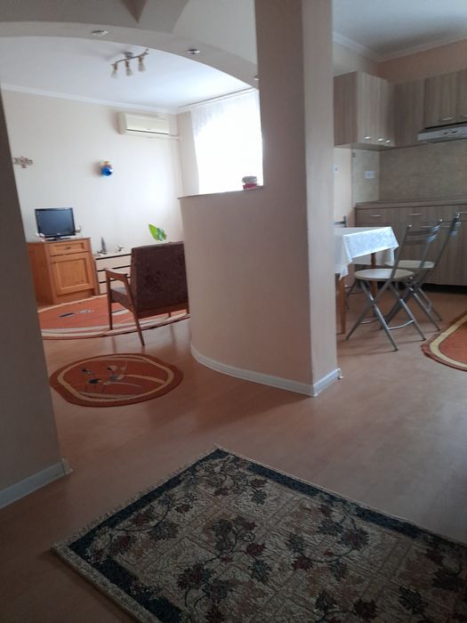 Dau in chirie apartament 3 camere Oradea-Rogerius