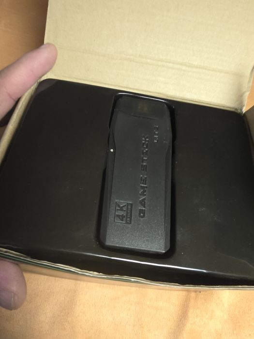 Електронна игра с вградени 20000 игри.