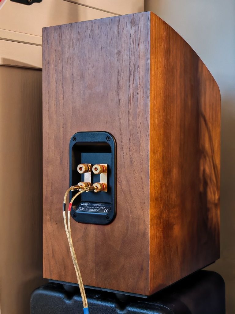 Bowers&Wilkins 705