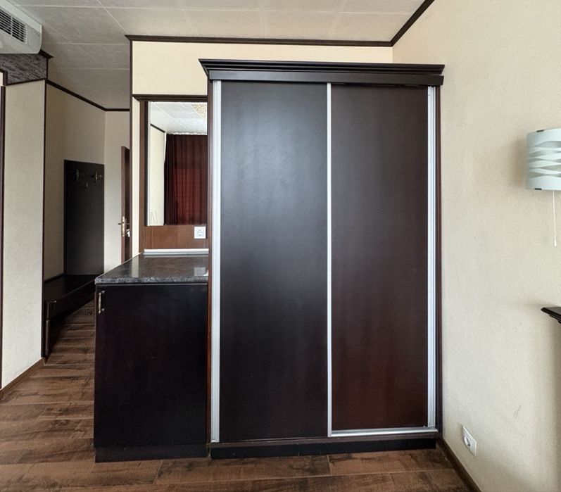 Гардероб / хотелско оборудване 100 бр