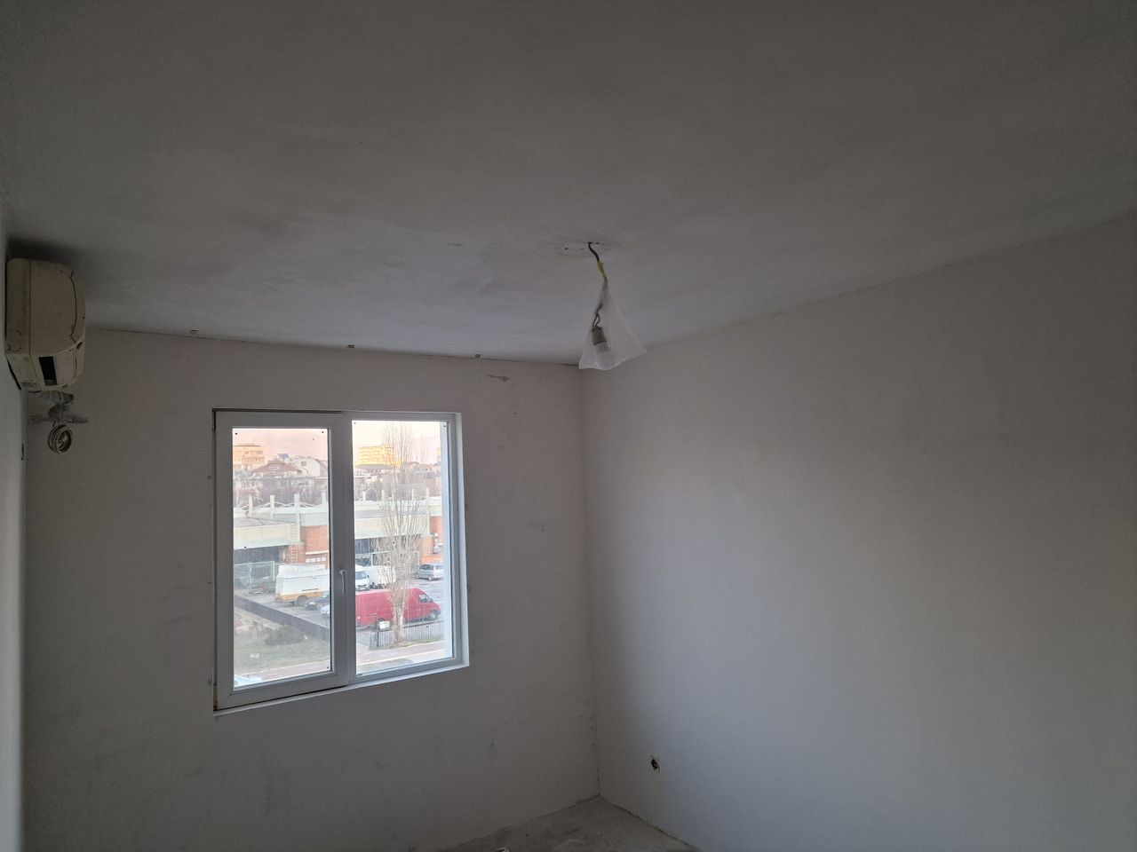 Продава се Двустаен апартамент в Сливен, Център - 50 кв.м за 1100 €/кв.м - Снимка #3