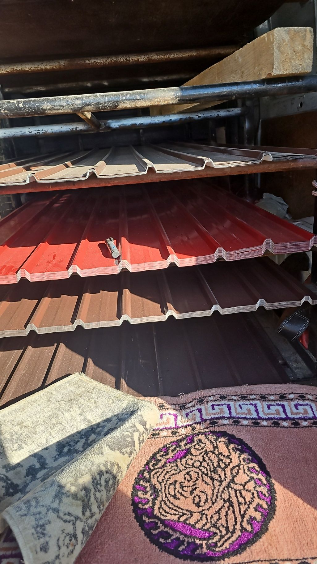 Vand tabla cutata zincata și color Grosimi între 0.2 și 0,4