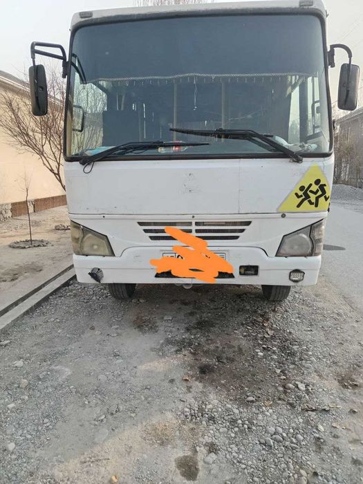 Avtobus Isuzu 2008 Metan