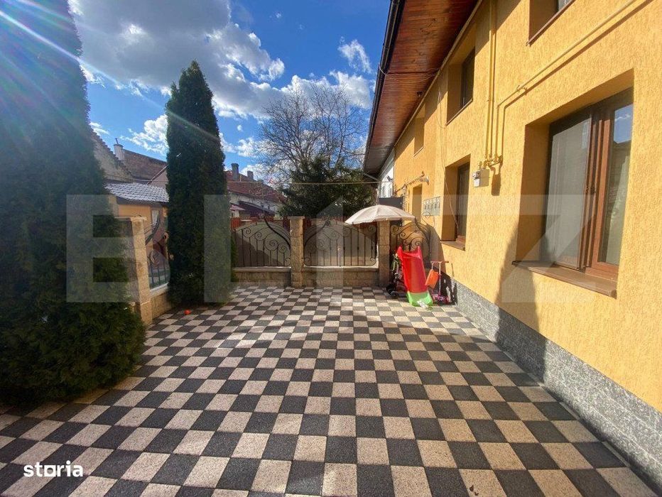 Casa Ultracentrala la Pret de Apartament – 3 camere 100 mp + curte