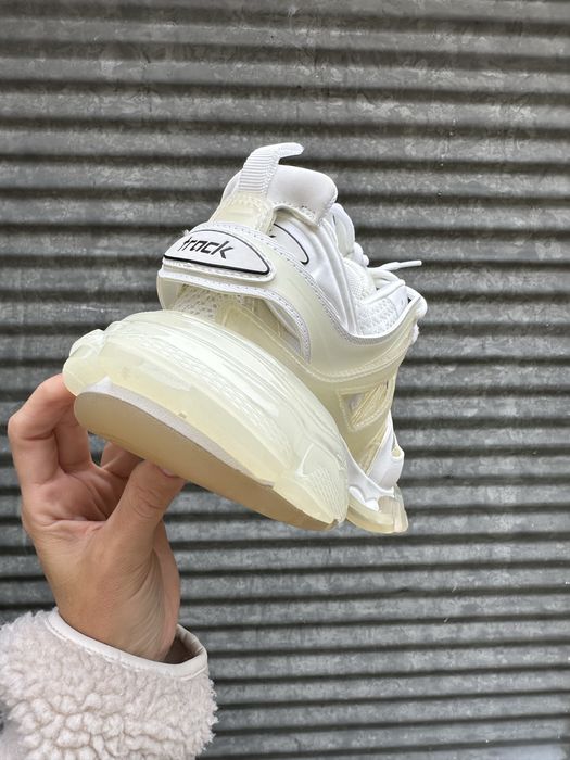 Balenciaga Tracker Clear Sole