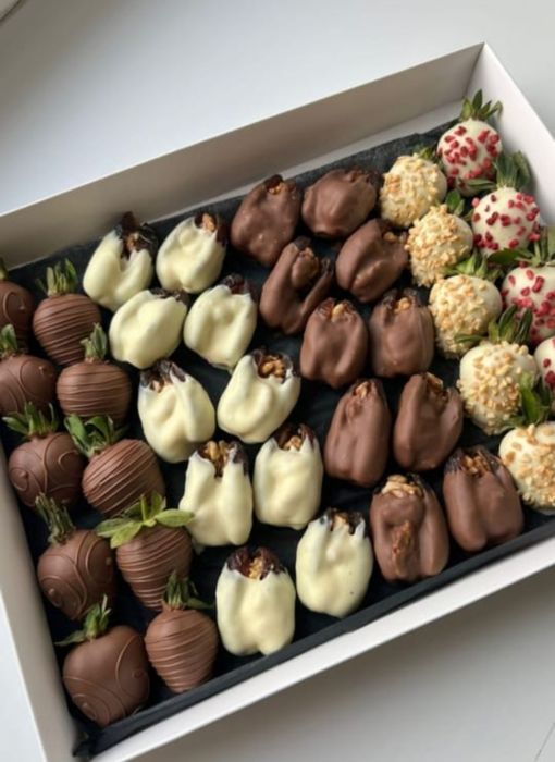 Клубника в шоколаде Дубайский шоколад Круглосуточно