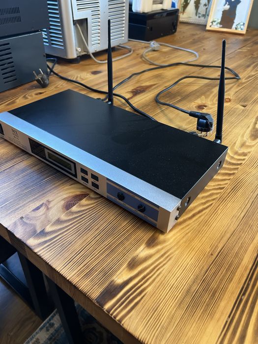Продаю приёмник беспроводных микрофонов MX Audio MX-118