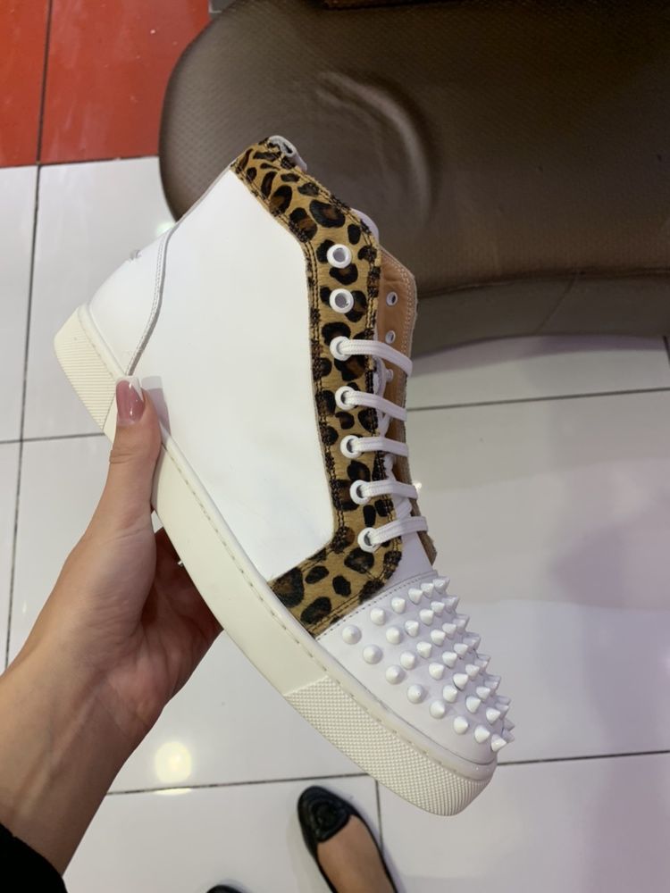 Ghete Louboutin ! Poze REALE ,piele naturală interior exterior !!! Pr