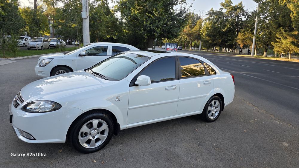 Сотилади жентра 2024.г  тоза узимни мошинам