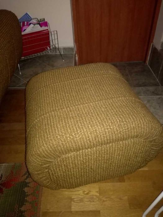 #ретро холна гарнитура: 2 табуретки, 2 фотьойла, разтегателен диван.