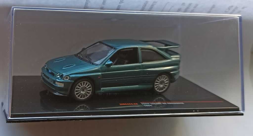 Macheta Ford Escort RS Cosworth 1994 verde - IXO 1/43