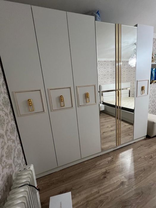 Продаю спальный гарнитур в комплекте