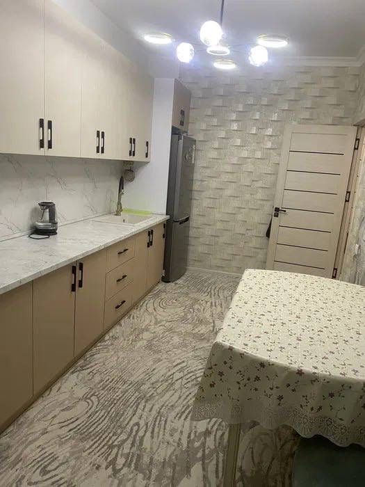 Продается 3-комнатная квартира, Карасу-6, ор-р мечеть Олтин Тепа