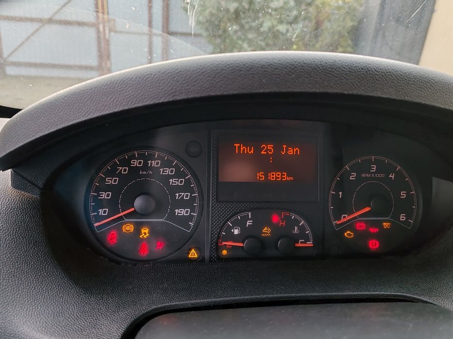 Peugeot boxer 7 locuri și bena de 3 metri 2017 doka