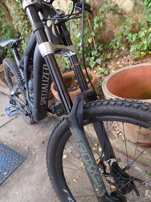 Specialized Kenevo Expert 2021 - eMTB Downhill de top, stare excelenta