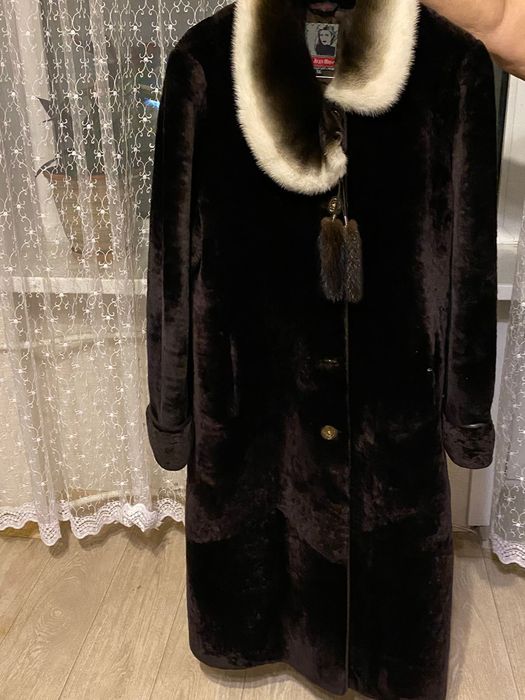 Шуба женская цигейковая