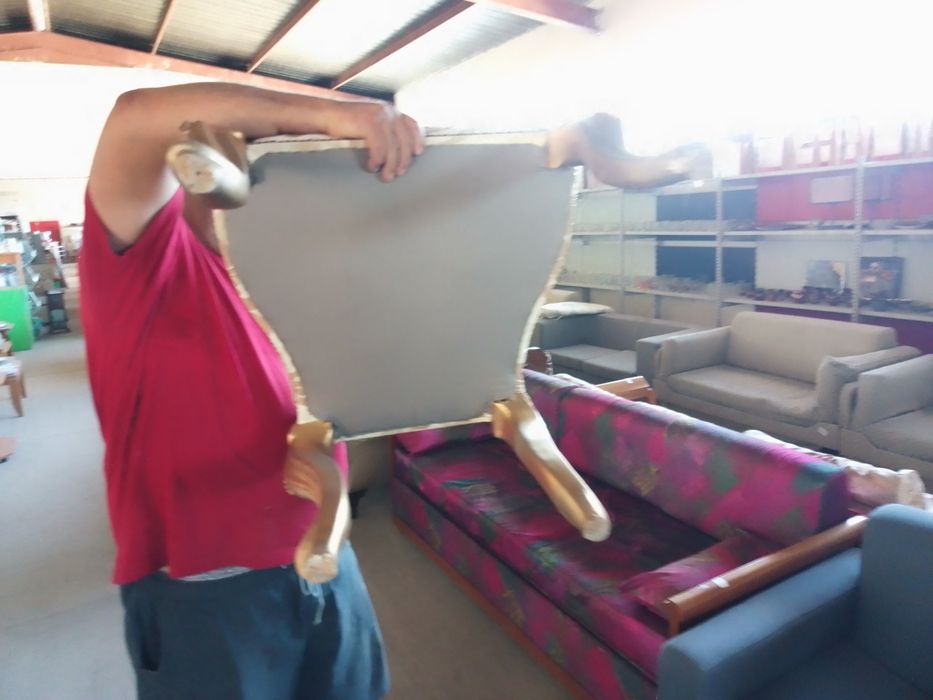 Младоженски столове