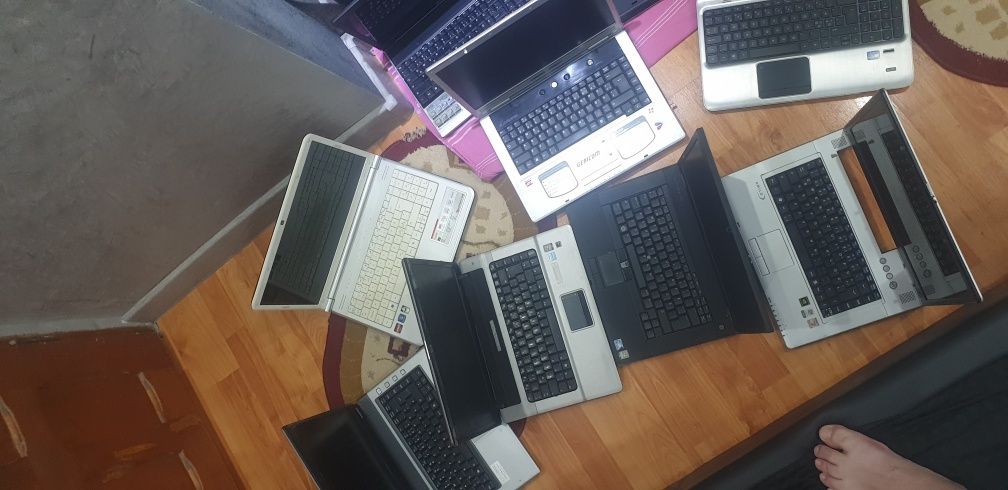 Lot laptop      .
