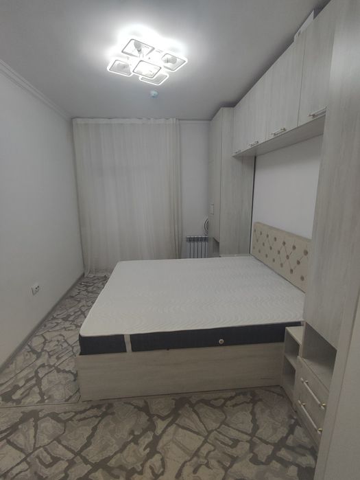 2 хонали уй ижарага берилади. Сдается двухкомнатная квартира.