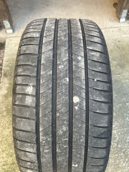 Vand 2 anvelope de vara bridgestone 245/40/19