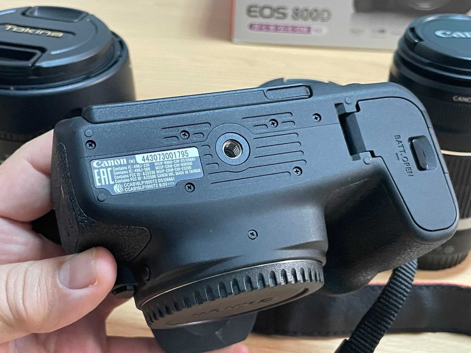 Canon 800D + 4 обектива