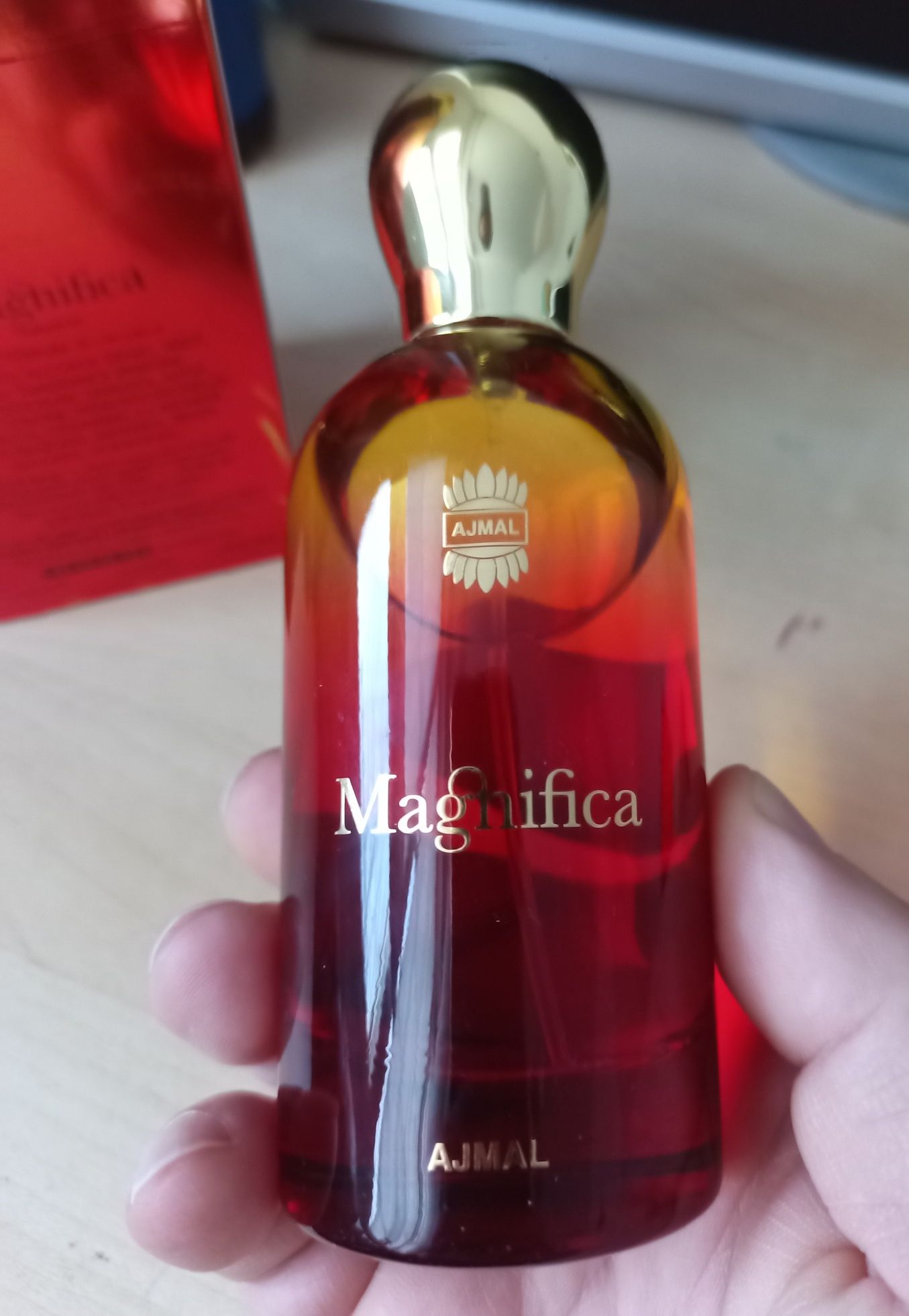 Magnifica Ajmal Apă de parfum