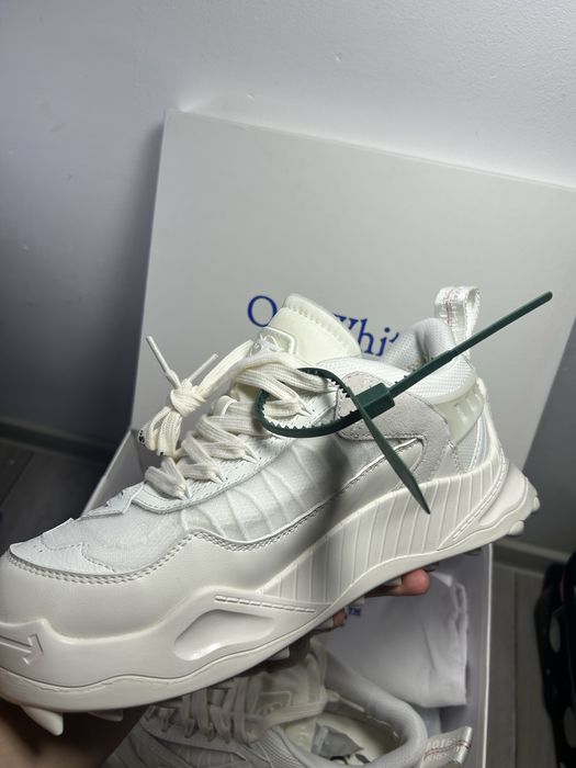 Adidasi Off White Odsy