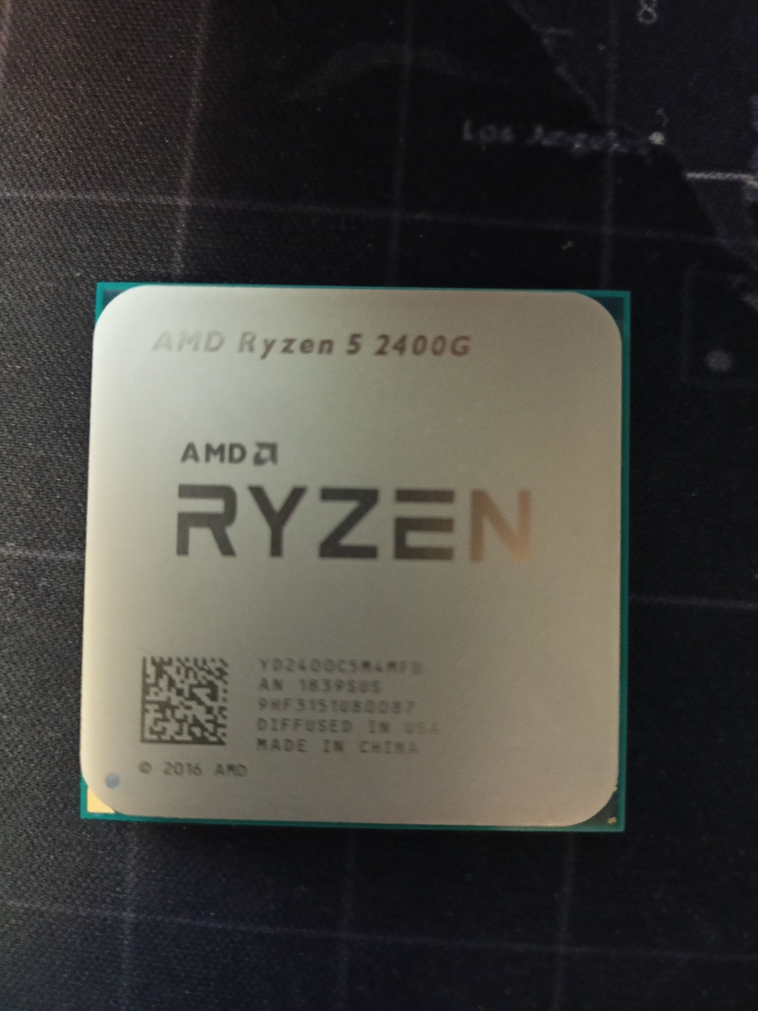 AMD Ryzen 2400G.