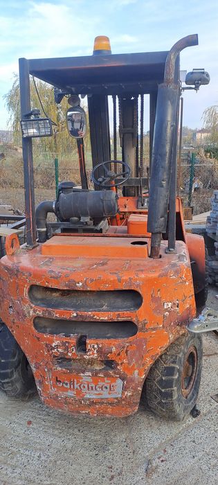 Vând 2 motostivuitoare