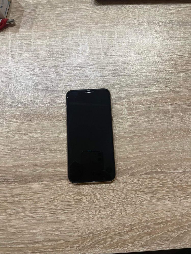 Телефон Iphone 11 Pro