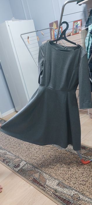 Продам платья французской фирмы COS