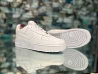Nike Air Force 1 '07 Low Triple White Adidasi Sneakers - REDUCERE