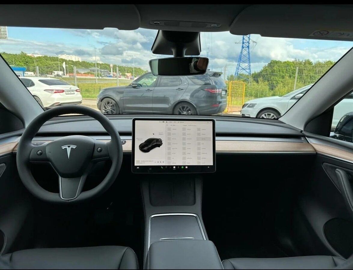 Tesla Model Y Long range dual motor