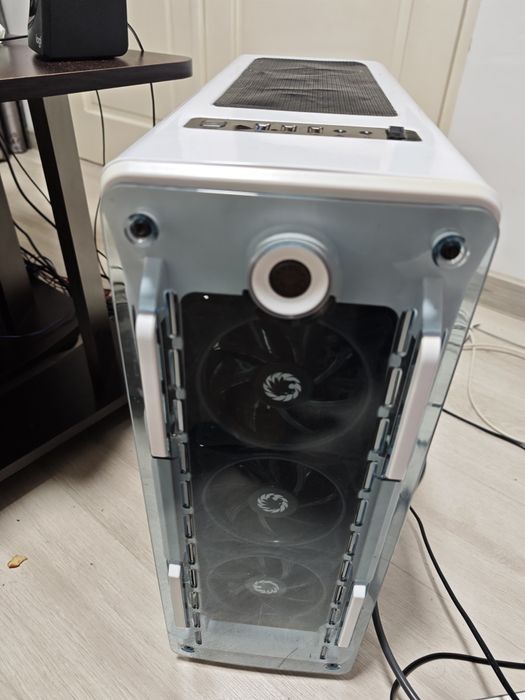 Vând  kit PC  plus carcasa