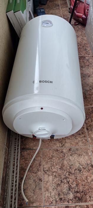 Вертикален бойлер BOSCH 75 литра