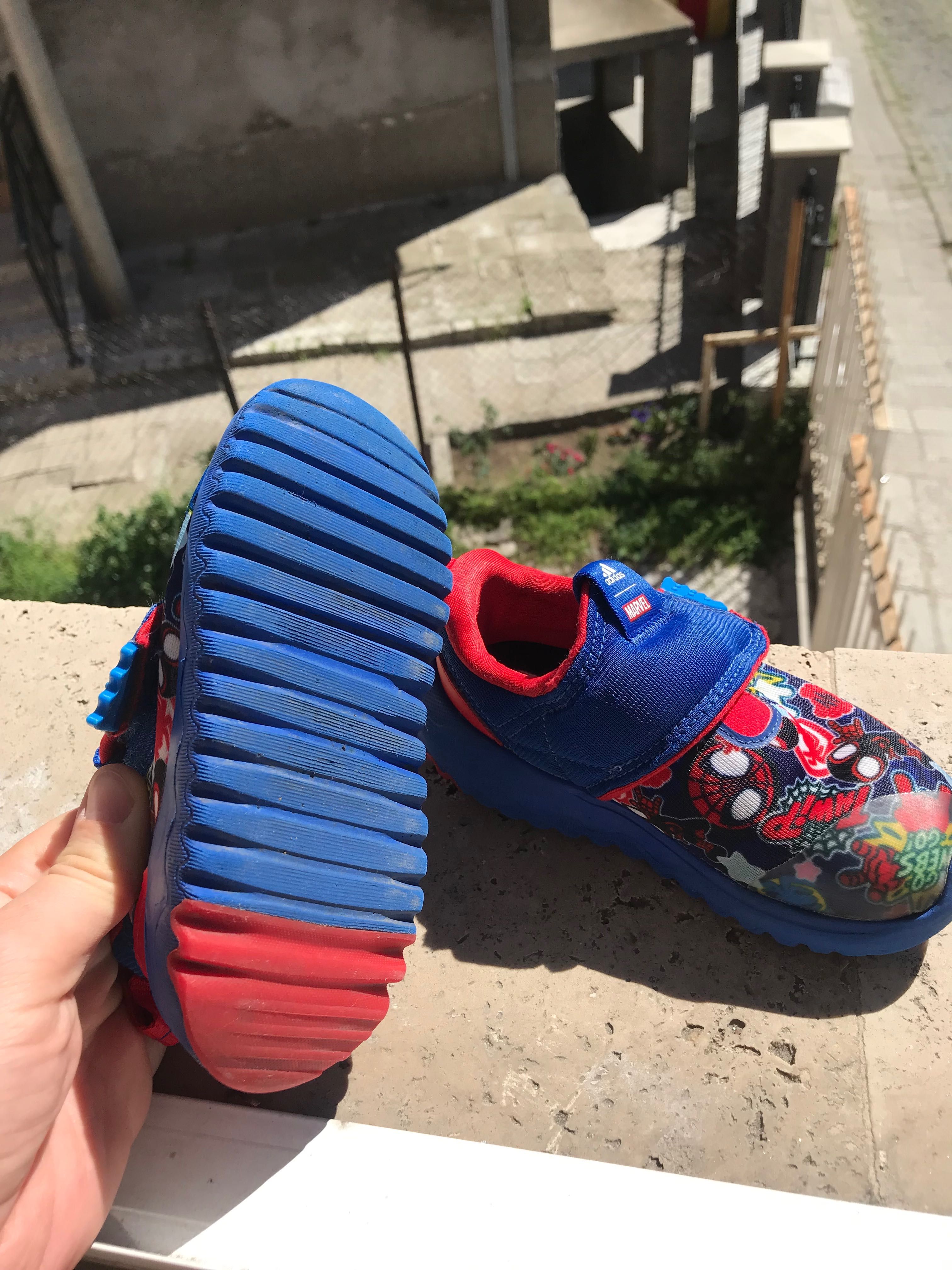 Маратонки adidas marvel номер 25