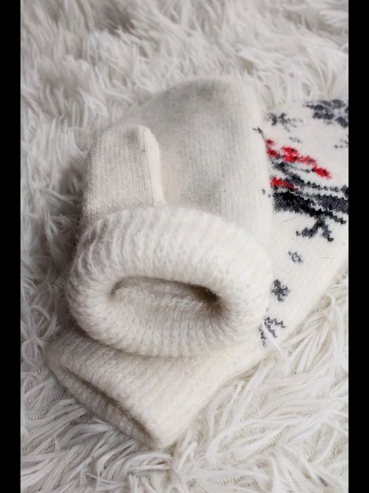 Комплект варежки и носки "Снегири"