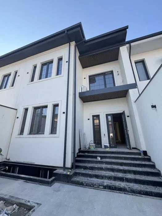 Яккасарай р-н  Ховли жой // Евро 2.5 сотих 4-каватлик