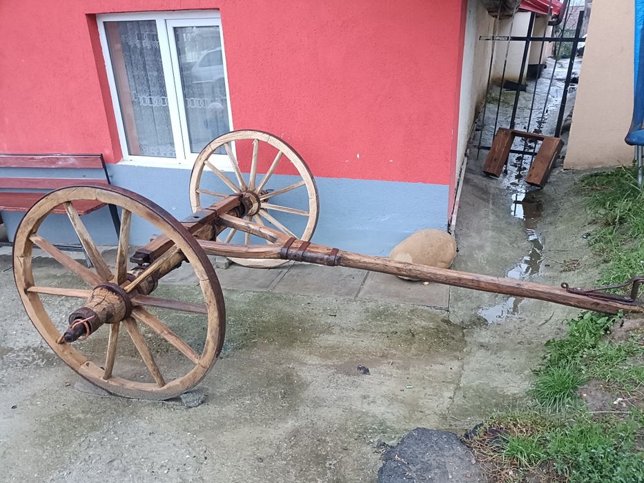 Obiect/Căruț vechi