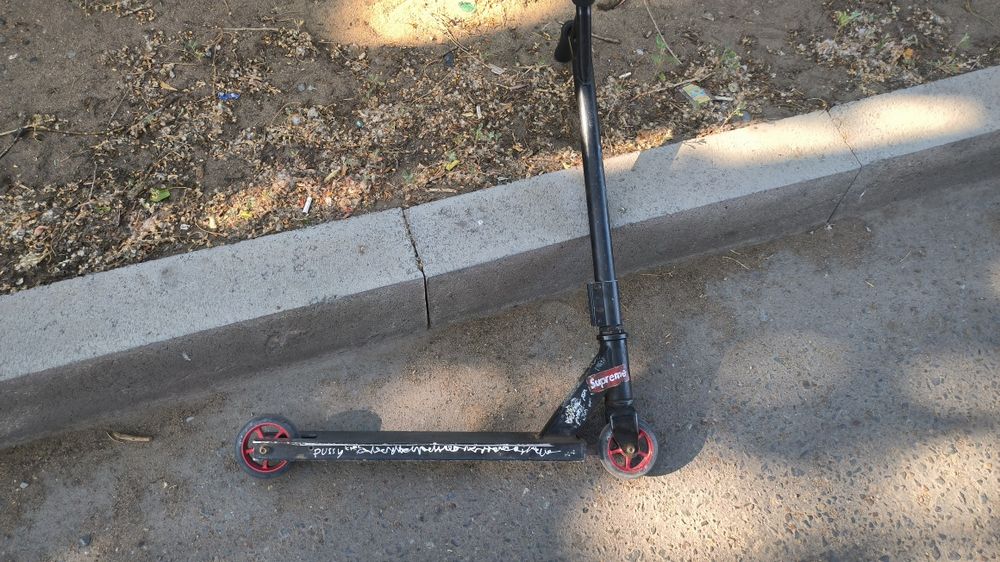 Трюковой самокат