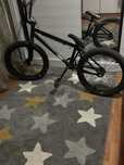 Vând bicicletă bmx