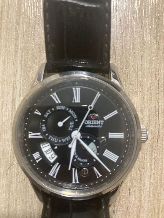 Часовник Orient sun and moon автоматик
