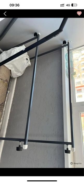 Вешалка для одежды металический