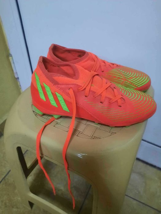 Бутонки за футбол