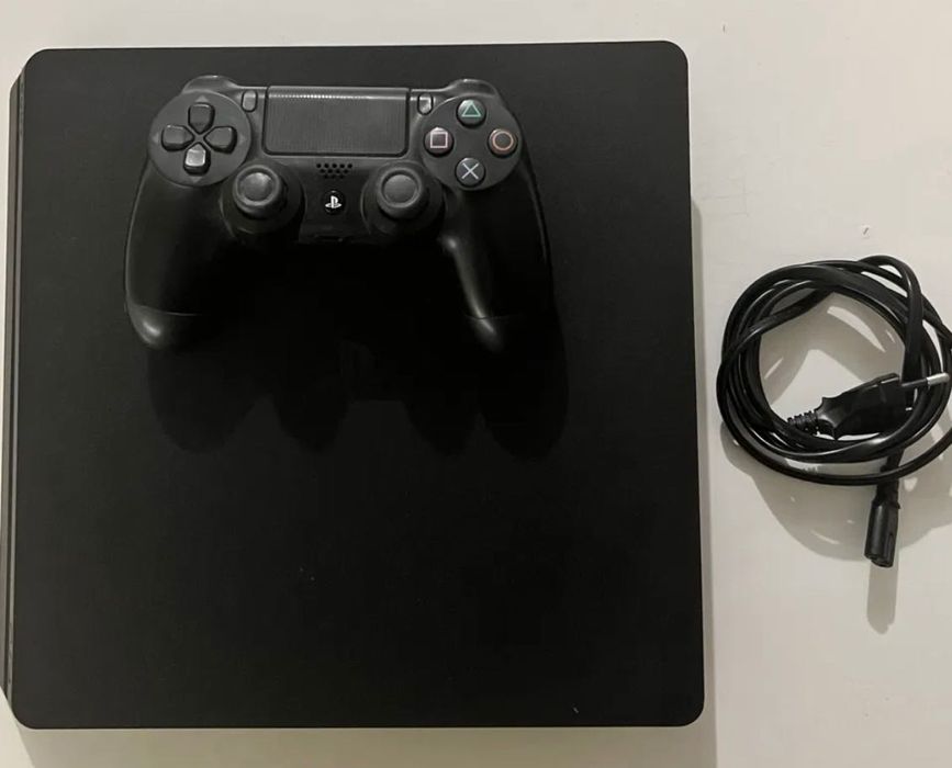 Плейстейшън PLS 4