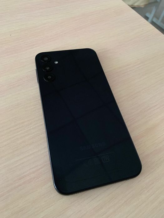 Самсунг   а  24  сатылады  атырау  состояние жақсы  ремонт болмаған