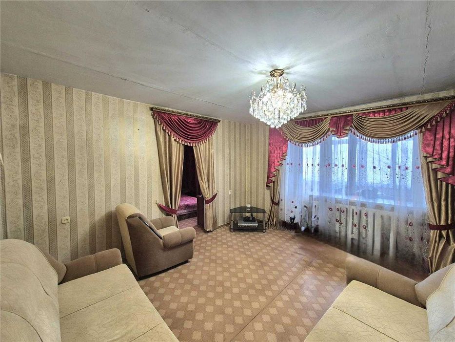 Продам 4 комн квартиру на 6 мкр на 7/9эт